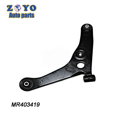 Posizione sinistra Kit di controllo del braccio inferiore anteriore per Mitsubishi Lancer MR403419 RK620384