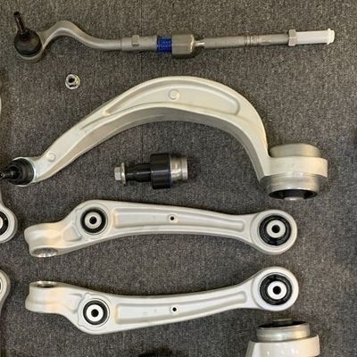 Audi A6 Q5 C5 97-05 Custom Front Rear Lower Control Arm Kits per parti di sospensione
