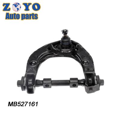 Bushing Nature Rubber MB527161 MB527512 Braccio di controllo inferiore per Mitsubishi L200 1996