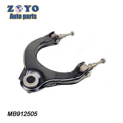 MR162803 MR162804 Braccio di controllo superiore della sospensione per Mitsubishi Grandis BA 1996-2004