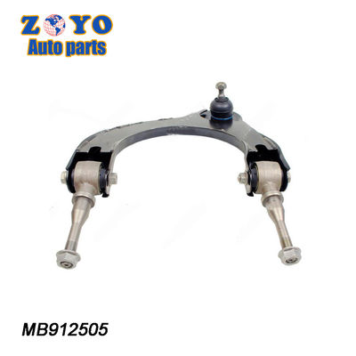 MR162803 MR162804 Braccio di controllo superiore della sospensione per Mitsubishi Grandis BA 1996-2004