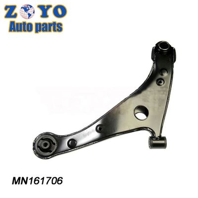 OEM Standard SB-7982 Braccio di controllo anteriore inferiore per le parti di sospensione Mitsubishi Eclipse