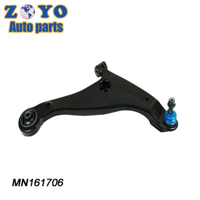 OEM Standard SB-7982 Braccio di controllo anteriore inferiore per le parti di sospensione Mitsubishi Eclipse