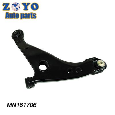 OEM Standard SB-7982 Braccio di controllo anteriore inferiore per le parti di sospensione Mitsubishi Eclipse