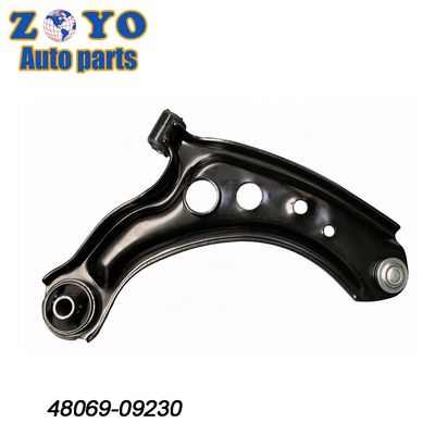 Car Fitment Toyota Sistema di sospensione inferiore Kit di controllo anteriore inferiore per Yaris 14-15