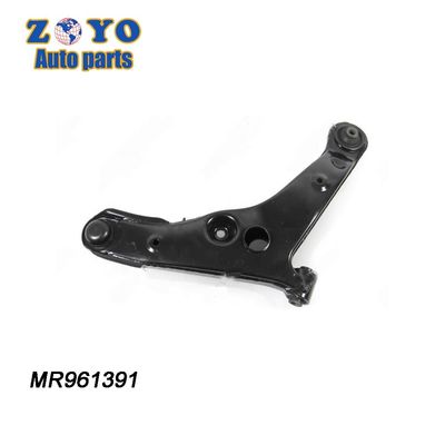 Braccio di comando inferiore sinistro per Mitsubishi Outlander 2006 Sistema di sospensione MR961391 K620547